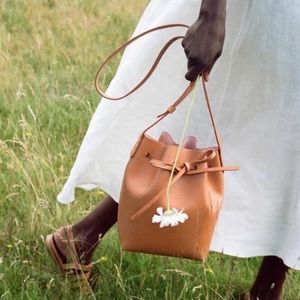 Mansur Gavriel Mini Bucket Bag Cammello Rosa Crossbody Leather